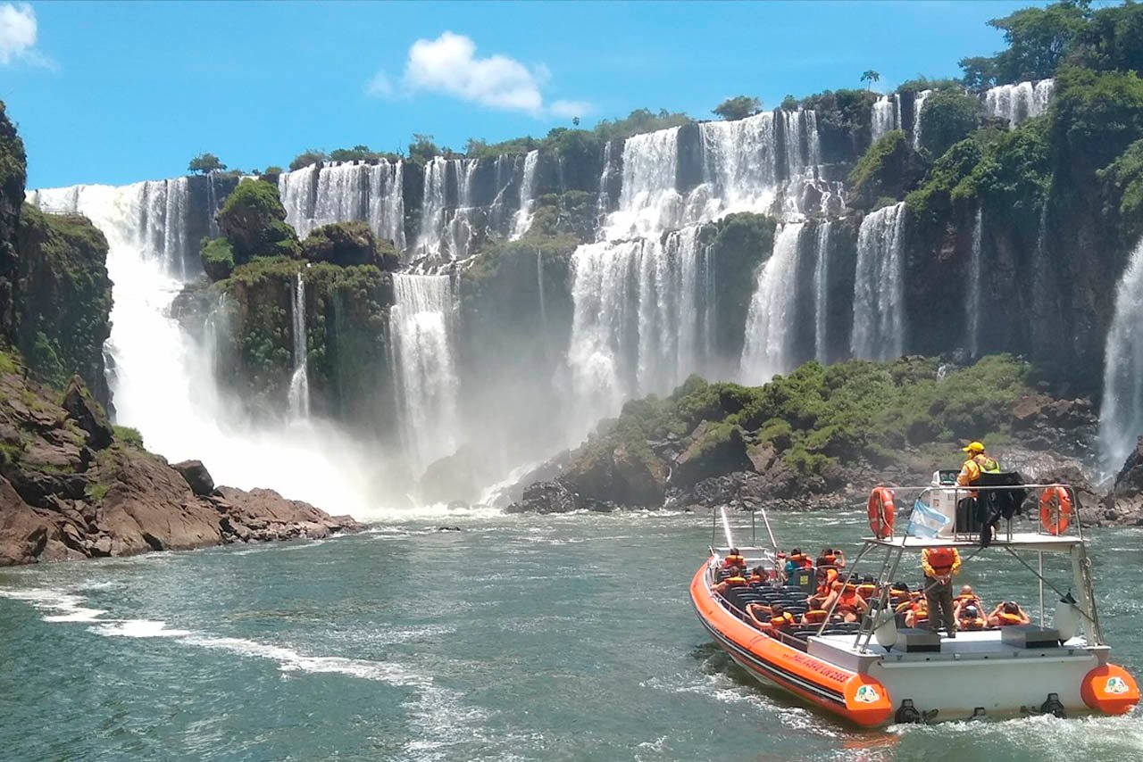 Passeo de Barco en Las cataratas